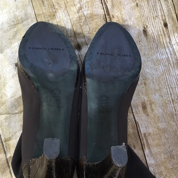 Donald J Pliner stretch ankle boot - Picture 5 of 5